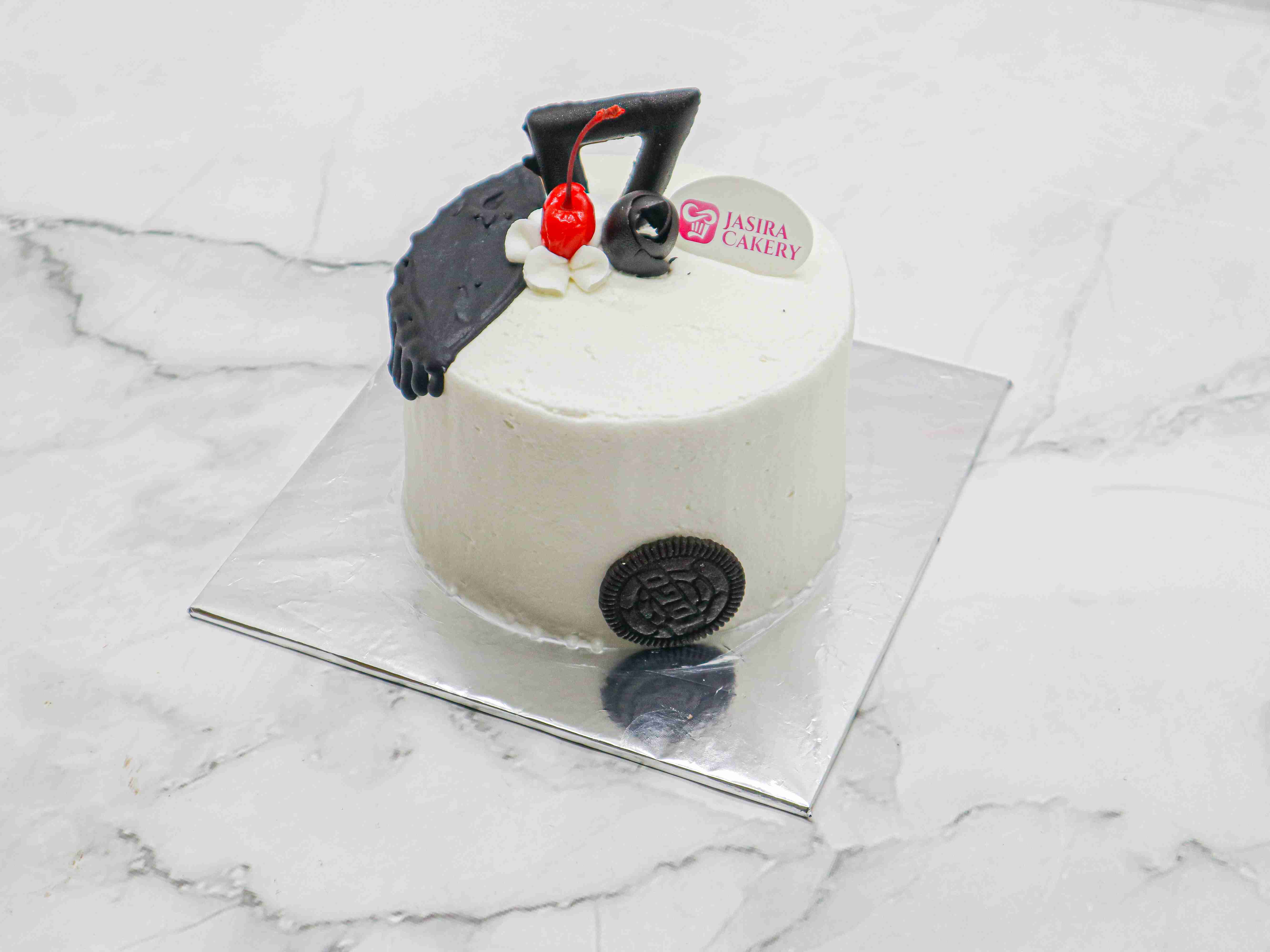 Classic Harmony Dripcake