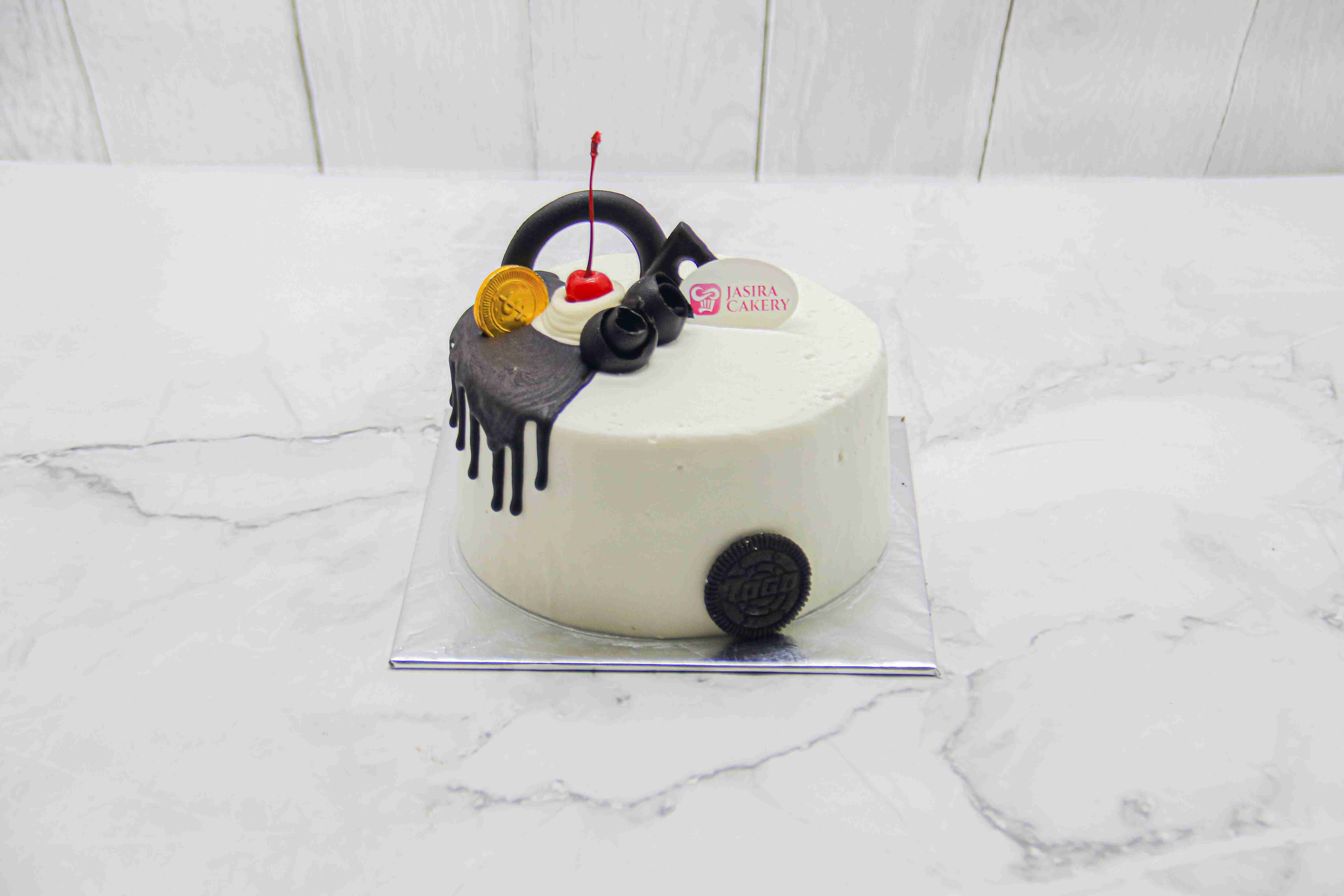 Classic Harmony Drip cake 16cm