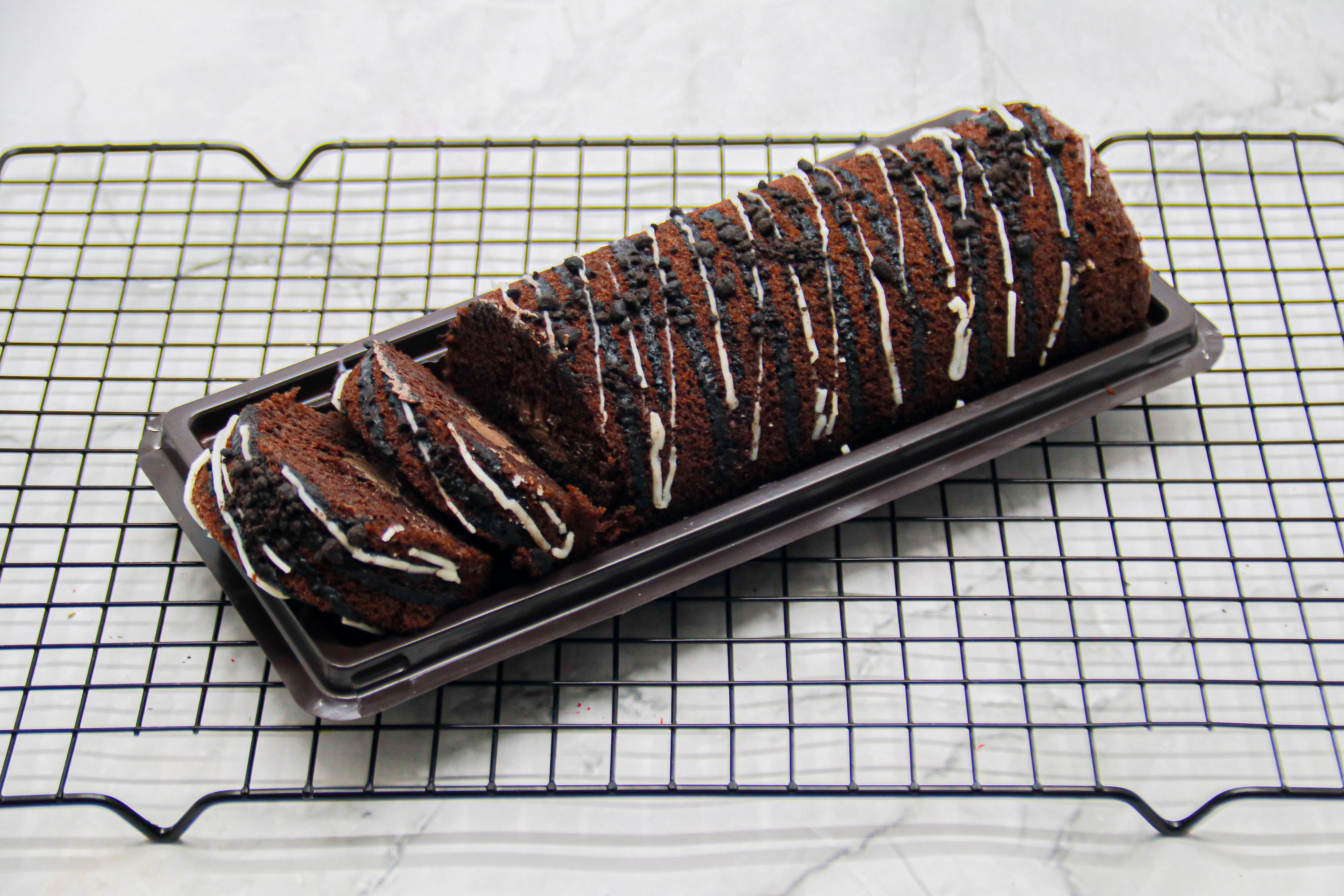 Bolu Gulung (Roll cake) Crumble Blackforest